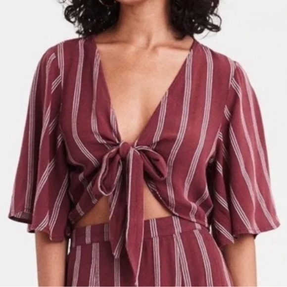 AMERICAN EAGLE FRONT TIE CROP TOP - Picture 5 of 5